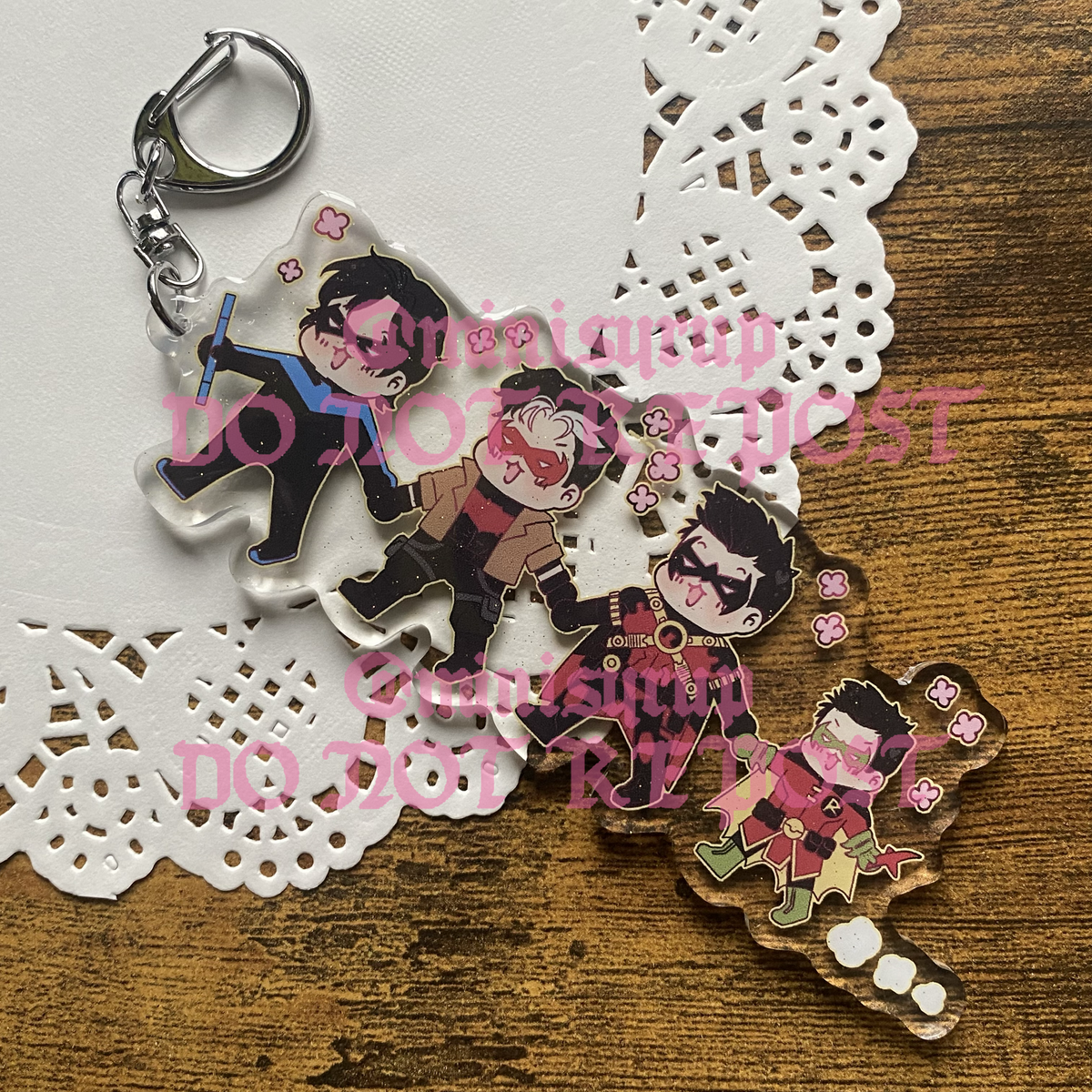 Robins Hold Hands! 4" Charm